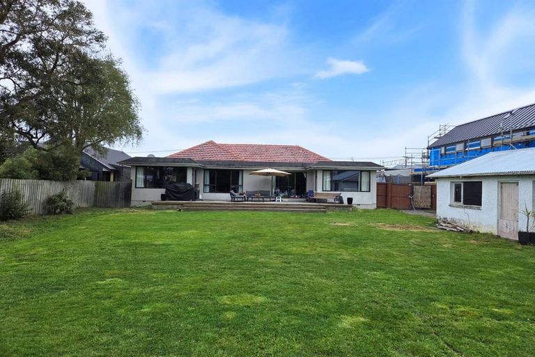 Photo of property in 15 Lees Road, Strowan, Christchurch, 8052