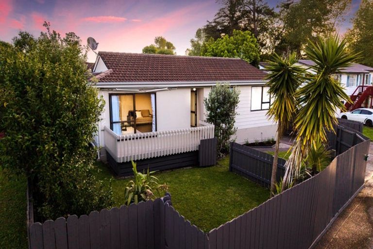 Photo of property in 1/36 Borich Road, Sunnyvale, Auckland, 0612