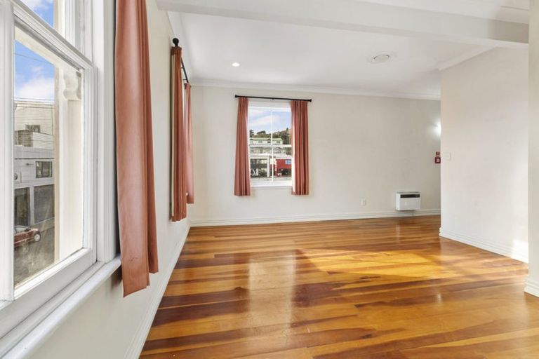 Photo of property in 7 Douglas Street, Mount Cook, Wellington, 6021