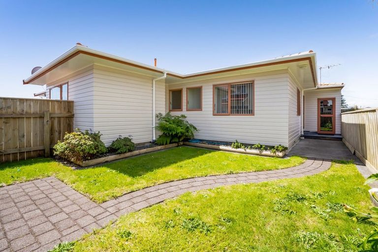 Photo of property in 3/18 Darnell Street, Fitzroy, New Plymouth, 4312