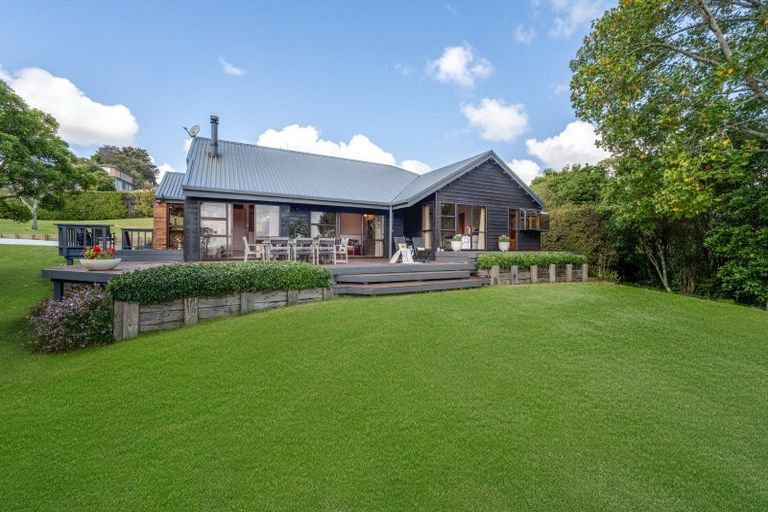 Photo of property in 238 Point View Drive, East Tamaki Heights, Auckland, 2016