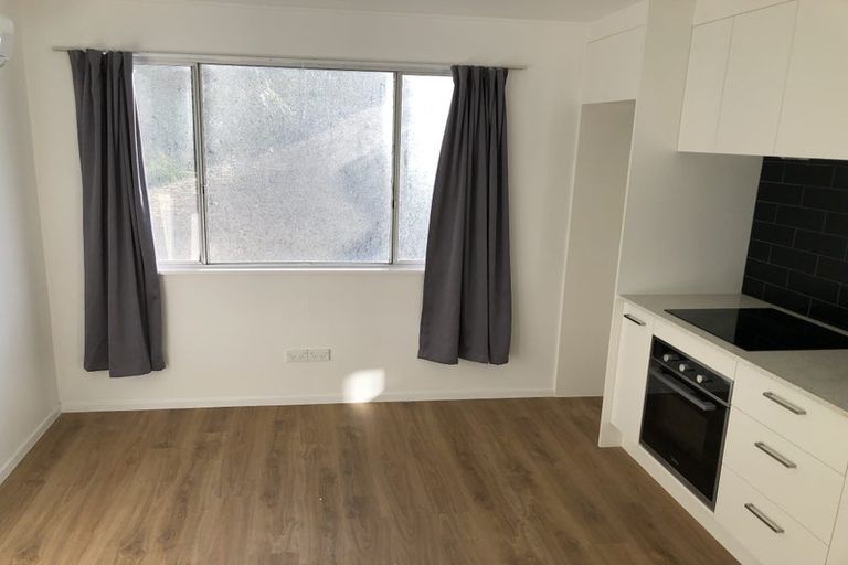 Photo of property in 39 Hindmarsh Street, Johnsonville, Wellington, 6037