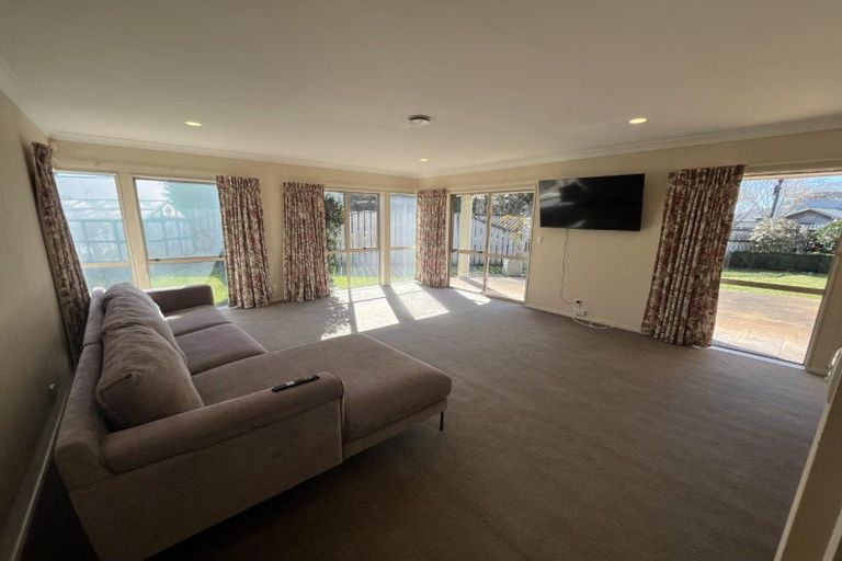 Photo of property in 384 Mangorei Road, Merrilands, New Plymouth, 4312