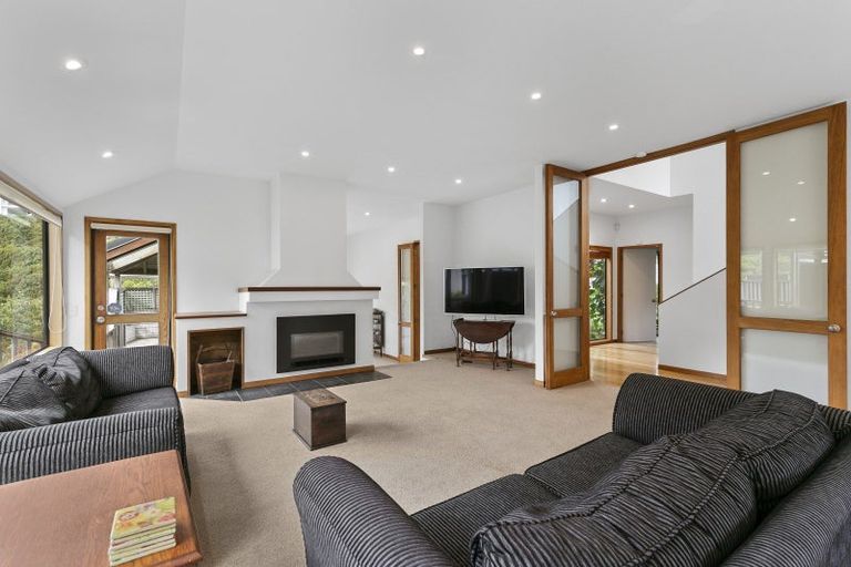 Photo of property in 12 Amesbury Drive, Churton Park, Wellington, 6037