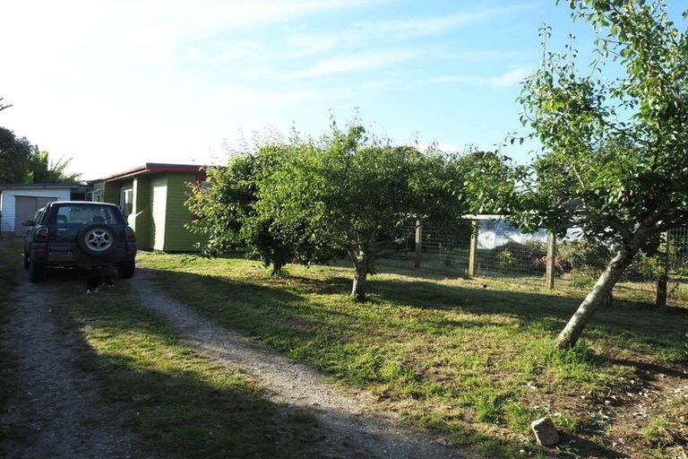 Photo of property in 13 Wharf Road, Karamea, 7893