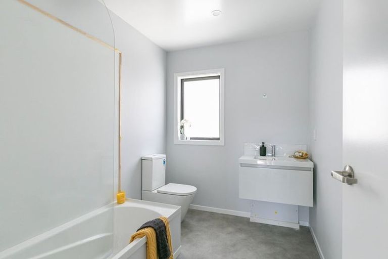 Photo of property in 6 Woodcarver Lane, Titahi Bay, 5022