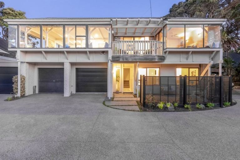 Photo of property in 11 Noel Avenue, Orewa, 0931