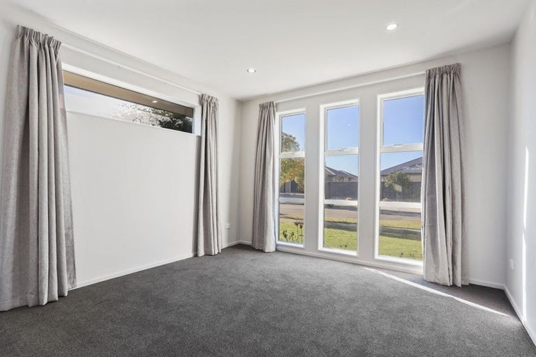 Photo of property in 15 Brockelbank Drive, Kaiapoi, 7630
