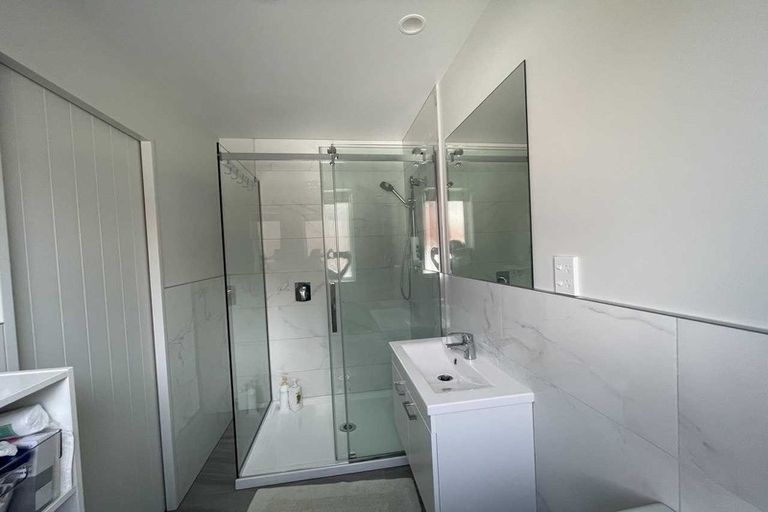 Photo of property in 51a Routley Drive, Glen Eden, Auckland, 0602