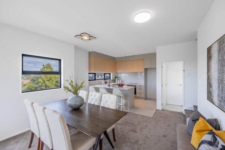Photo of property in 43a/3 Waimumu Road, Massey, Auckland, 0614