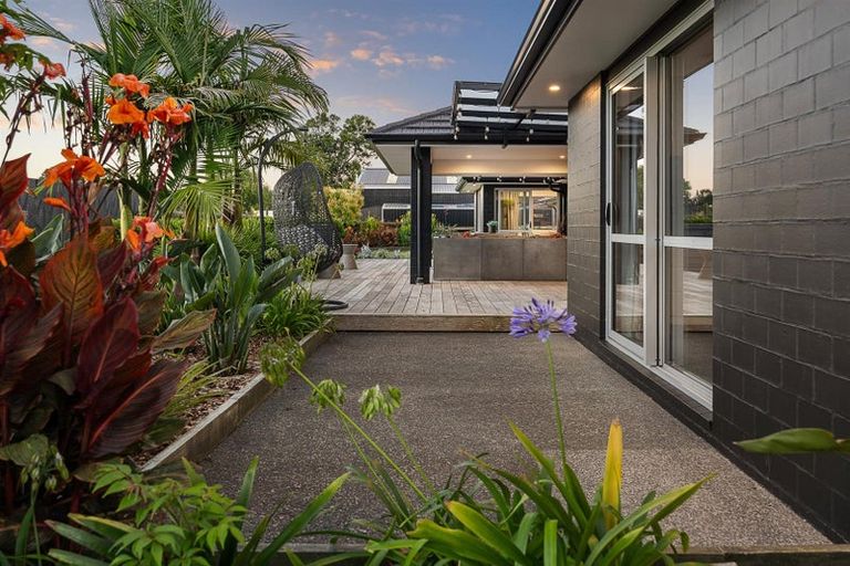 Photo of property in 583 State Highway 16, Kumeu, 0891