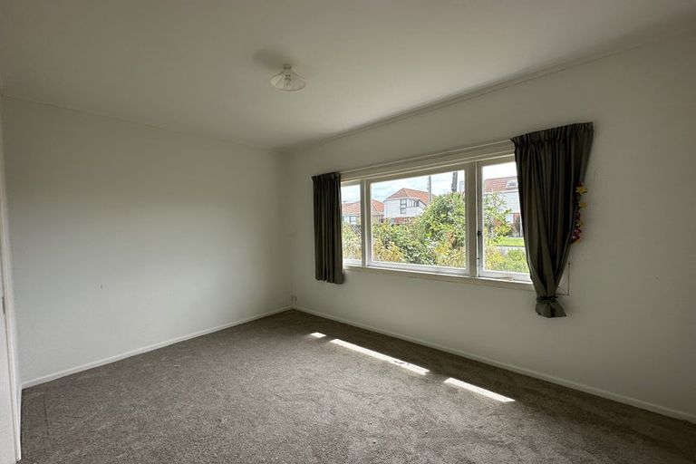 Photo of property in 5 Alexander Avenue, Papatoetoe, Auckland, 2025