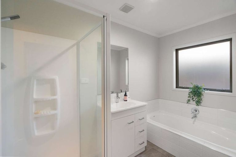 Photo of property in 39 Faringdon Boulevard, Rolleston, 7615