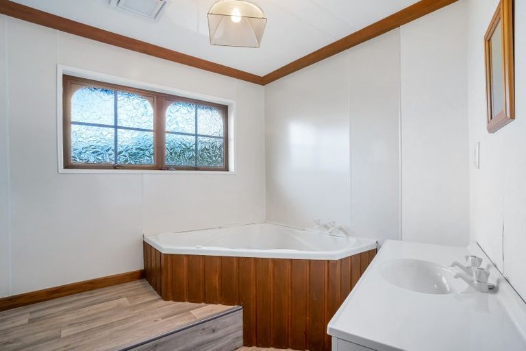 Photo of property in 241 Gap Road West, Winton, 9781