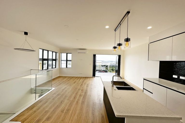 Photo of property in 84 Joseph Street, Flat Bush, Auckland, 2019