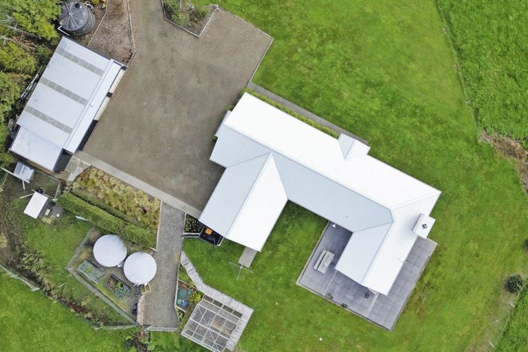 Photo of property in 172 Hendersons Line, Kelvin Grove, Palmerston North, 4470