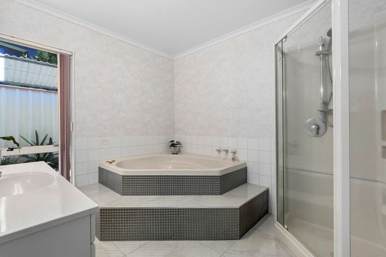 Photo of property in 5 Norfolk Way, Welcome Bay, Tauranga, 3112