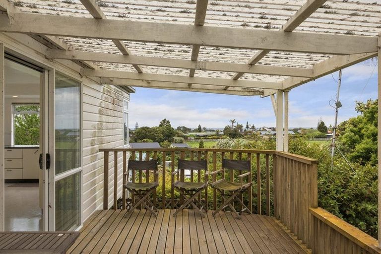 Photo of property in 58 The Crescent, Waihi Beach, 3611