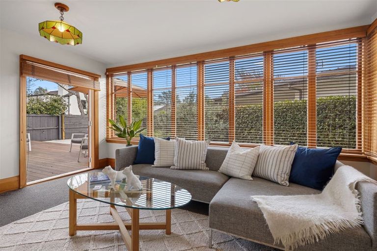 Photo of property in 1 Bradnor Road, Fendalton, Christchurch, 8052