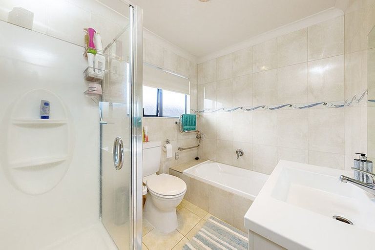 Photo of property in 9 Goh Place, Manurewa, Auckland, 2105