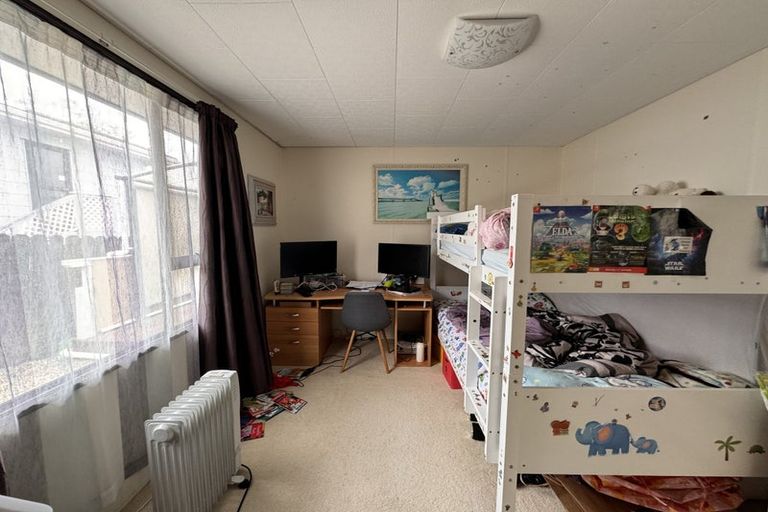 Photo of property in 1/39 Caribbean Drive, Unsworth Heights, Auckland, 0632