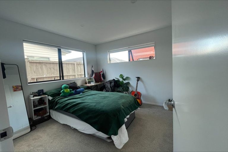 Photo of property in 34 Pepene Avenue, Takanini, 2112