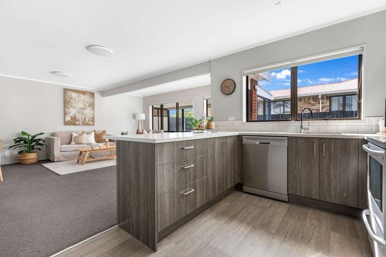 Photo of property in 2/63 Ranch Road, Mount Maunganui, 3116