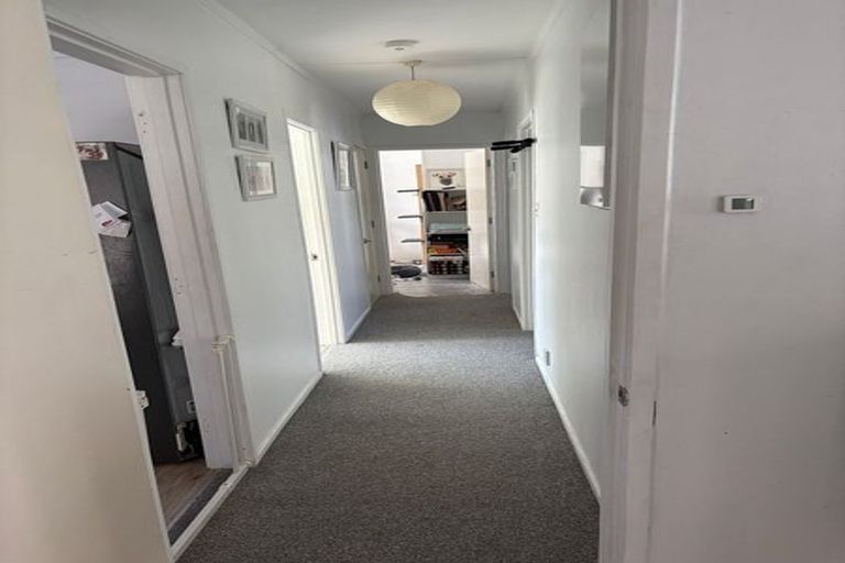 Photo of property in 1/144a Mcleod Road, Te Atatu South, Auckland, 0610