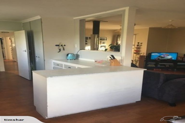 Photo of property in 25 Mcphail Street, Birkdale, Auckland, 0626