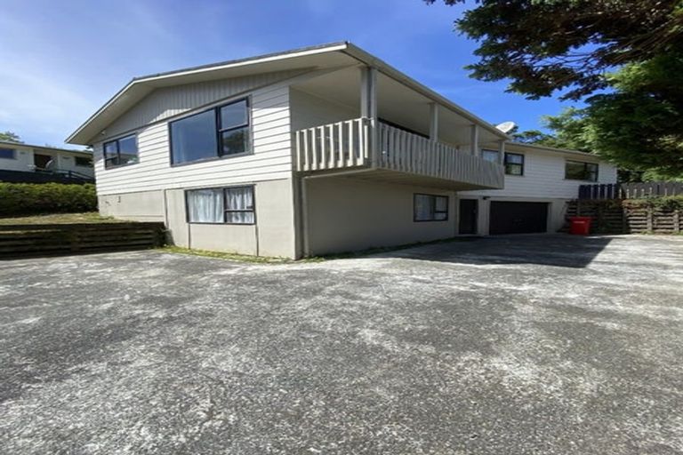 Photo of property in 81 Stewart Drive, Newlands, Wellington, 6037