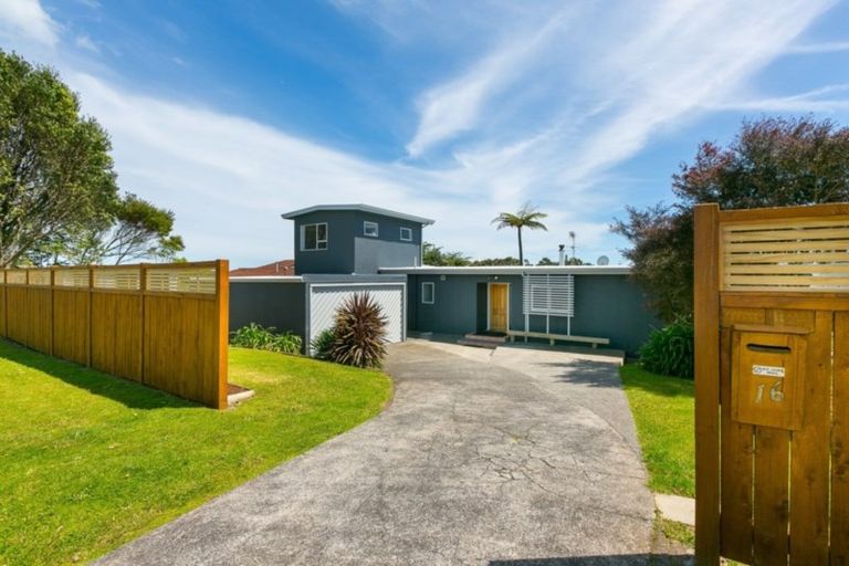 Photo of property in 16 Saint Ives Grove, Whalers Gate, New Plymouth, 4310