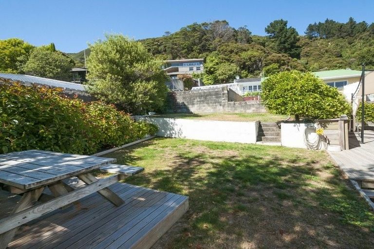 Photo of property in 2 Volkner Grove, Waterloo, Lower Hutt, 5011
