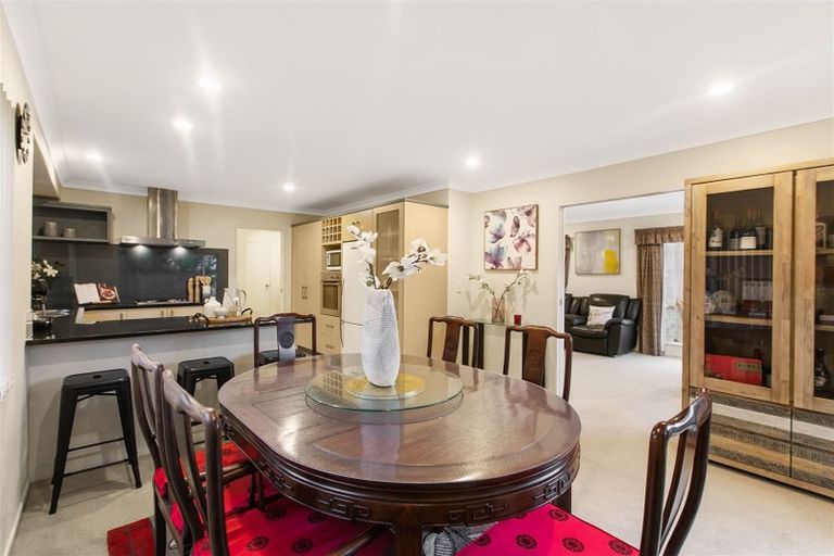 Photo of property in 16 Coachman Drive, Flat Bush, Auckland, 2016