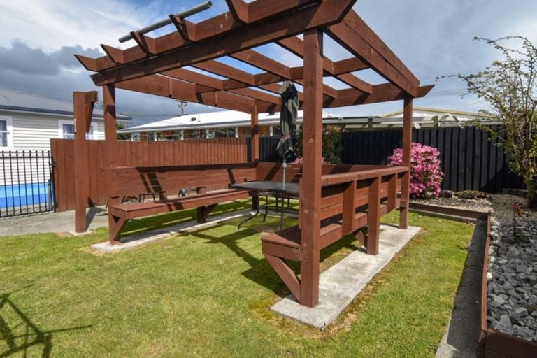 Photo of property in 14 Bethune Street, Featherston, 5710