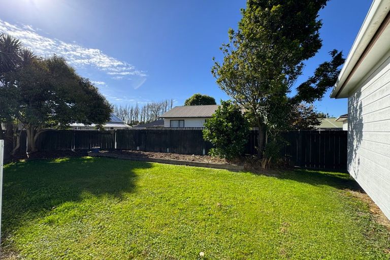 Photo of property in 46 Newton Place, Westbrook, Palmerston North, 4412