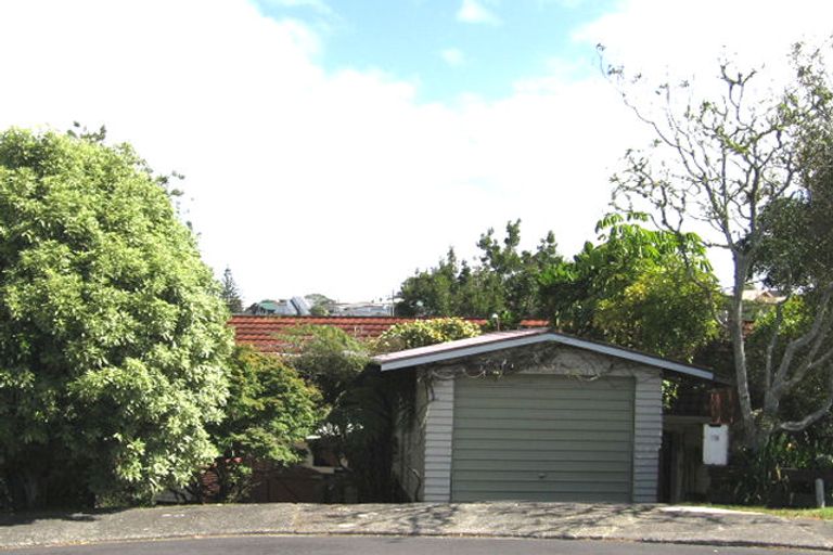 Photo of property in 15 Felstead Street, Birkenhead, Auckland, 0626