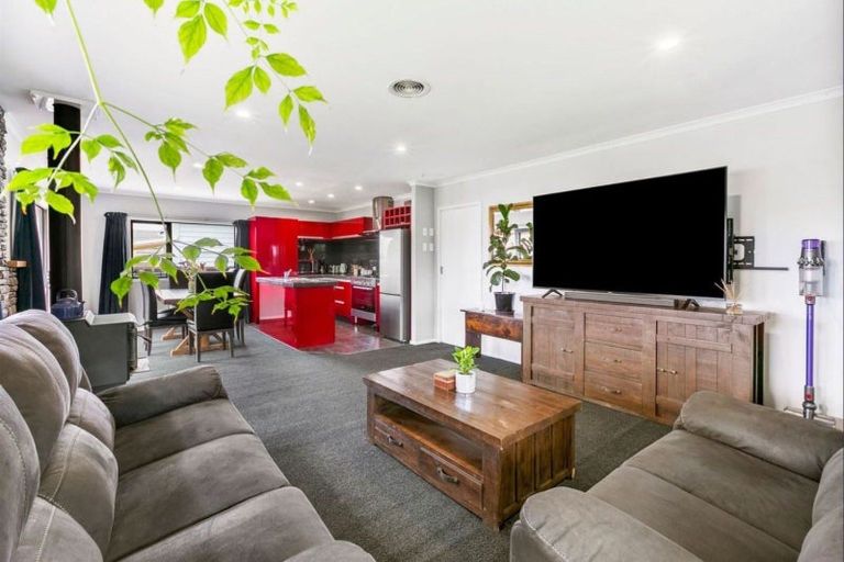 Photo of property in 7 Antonio Street, Stratford, 4332