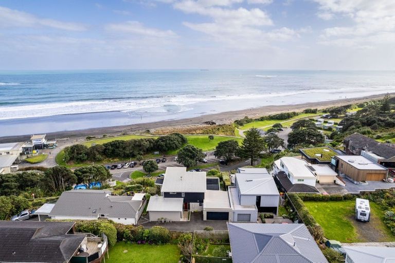 Photo of property in Fitzroy Beach Holiday Park, 1a Beach Street, Fitzroy, New Plymouth, 4312