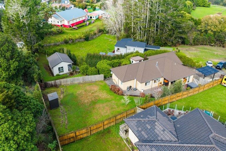 Photo of property in 312 Birdwood Road, Massey, Auckland, 0614