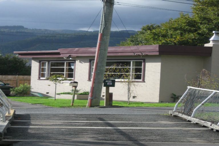 Photo of property in 10 Terminus Street, Silverstream, Upper Hutt, 5019