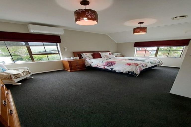 Photo of property in 17 Mallard Grove, Churton Park, Wellington, 6037