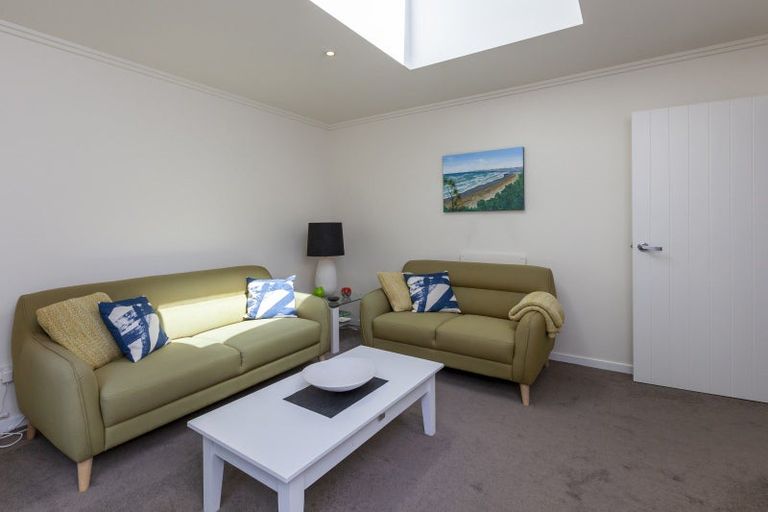 Photo of property in 39b Kakariki Grove, Waikanae, 5036