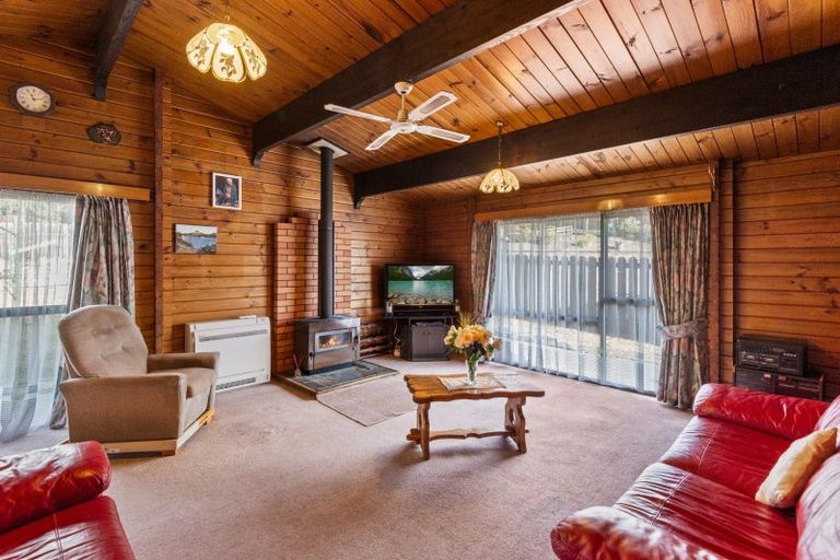 Photo of property in 34 Black Peak Road, Omarama, 9412
