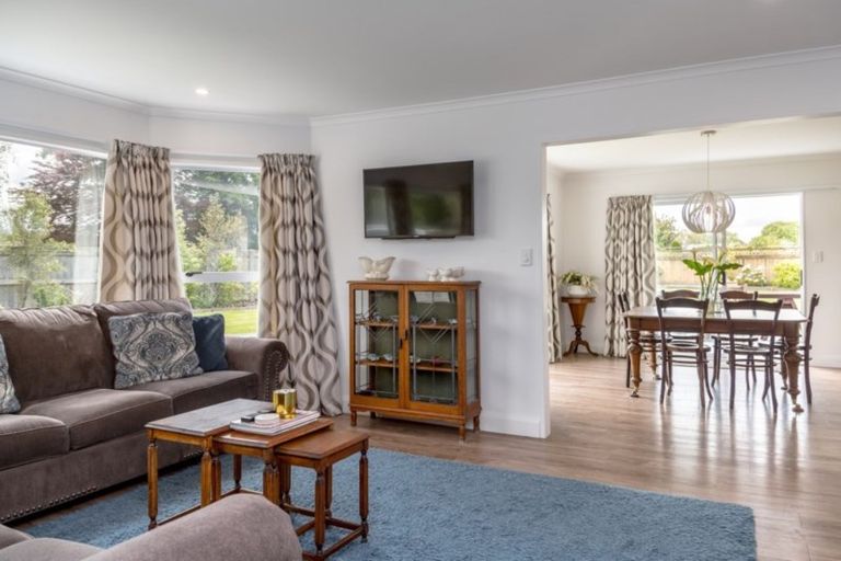 Photo of property in 83 Reading Street, Greytown, 5712