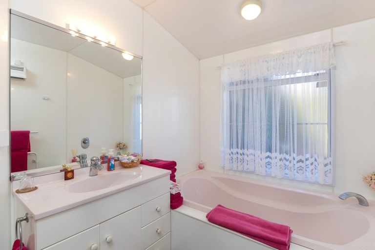 Photo of property in 336 Princes Drive, Britannia Heights, Nelson, 7010