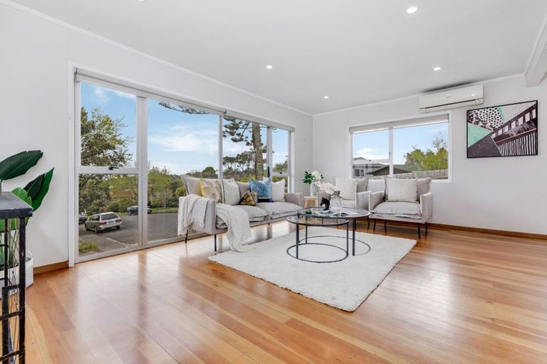 Photo of property in 13 Seabar Place, Glen Eden, Auckland, 0602