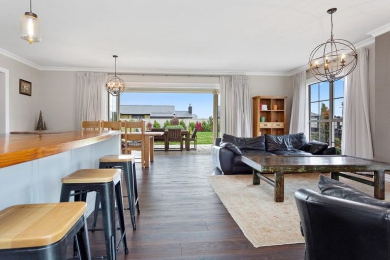 Photo of property in 121 Saint Kilda Road, Cambridge, 3434