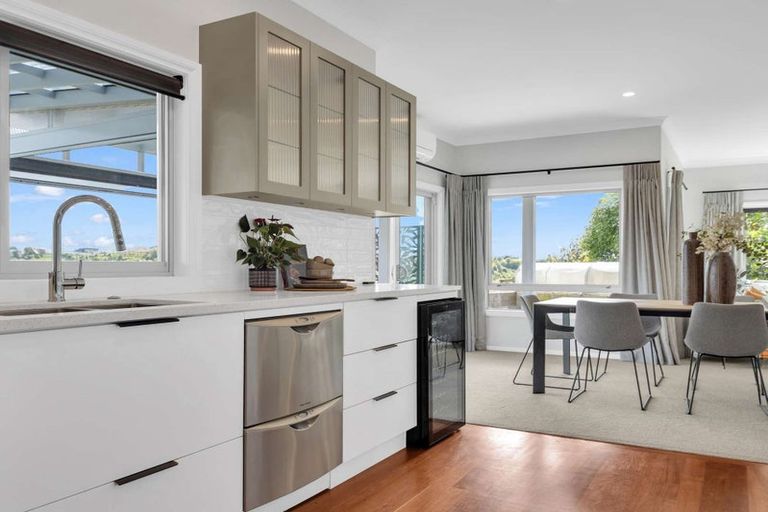 Photo of property in 106 Sereno Vista, Bellevue, Tauranga, 3110