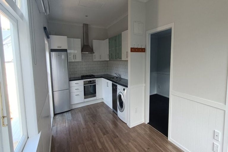 Photo of property in 19 Rothsay Road, Ngaio, Wellington, 6035