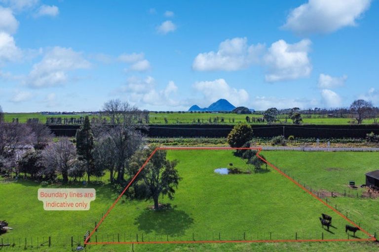 Photo of property in 227 Thornton Road, Thornton, 3194